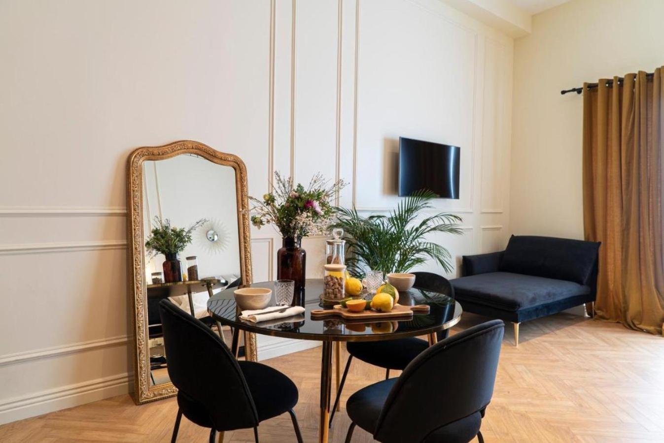 Suite Medici Lyon Luaran gambar